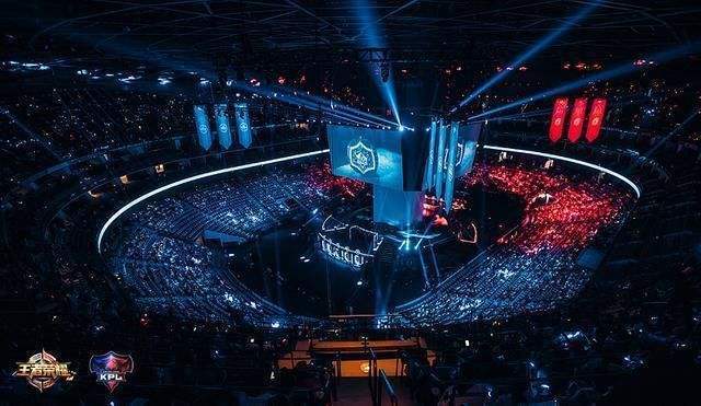 球员在一次 球员在一次