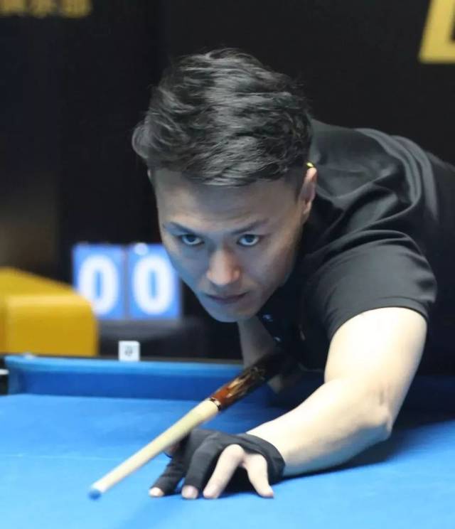 键时刻挺身 键时刻挺身